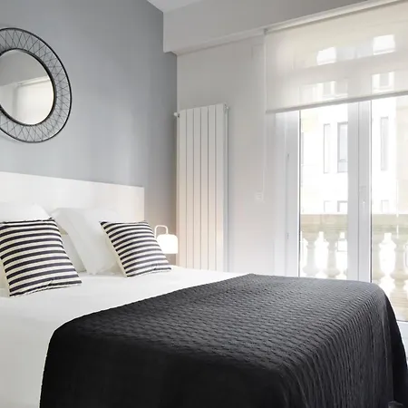 By Feelfreerentals Apartamento